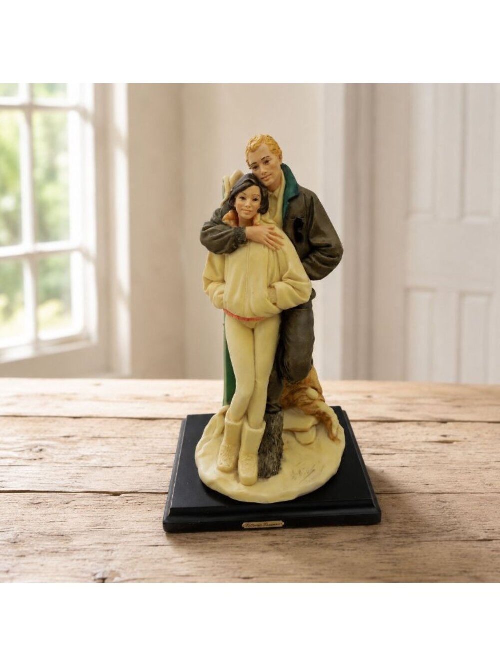 Vittorio Tessaro Ski Couple Resin 10.5" Figurine Italy Vintage 80s-AS IS